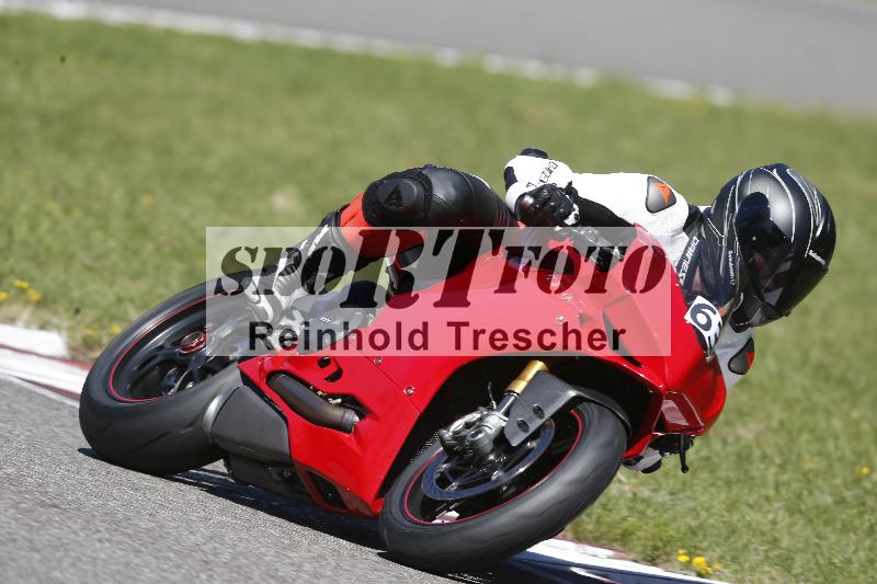 /Archiv-2025/48 25.08.2025 Cornu Master School ADR/rot-rouge/63